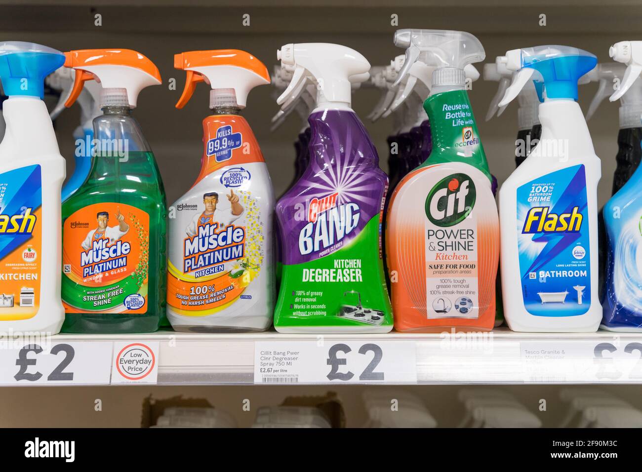 Flash cleaning products hi-res stock photography and images - Alamy