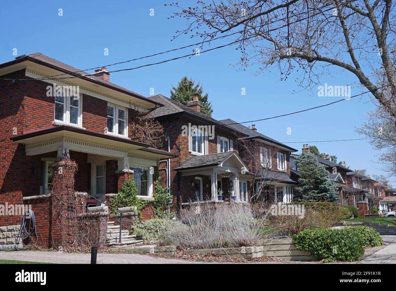 Detached single family hires stock photography and images Alamy