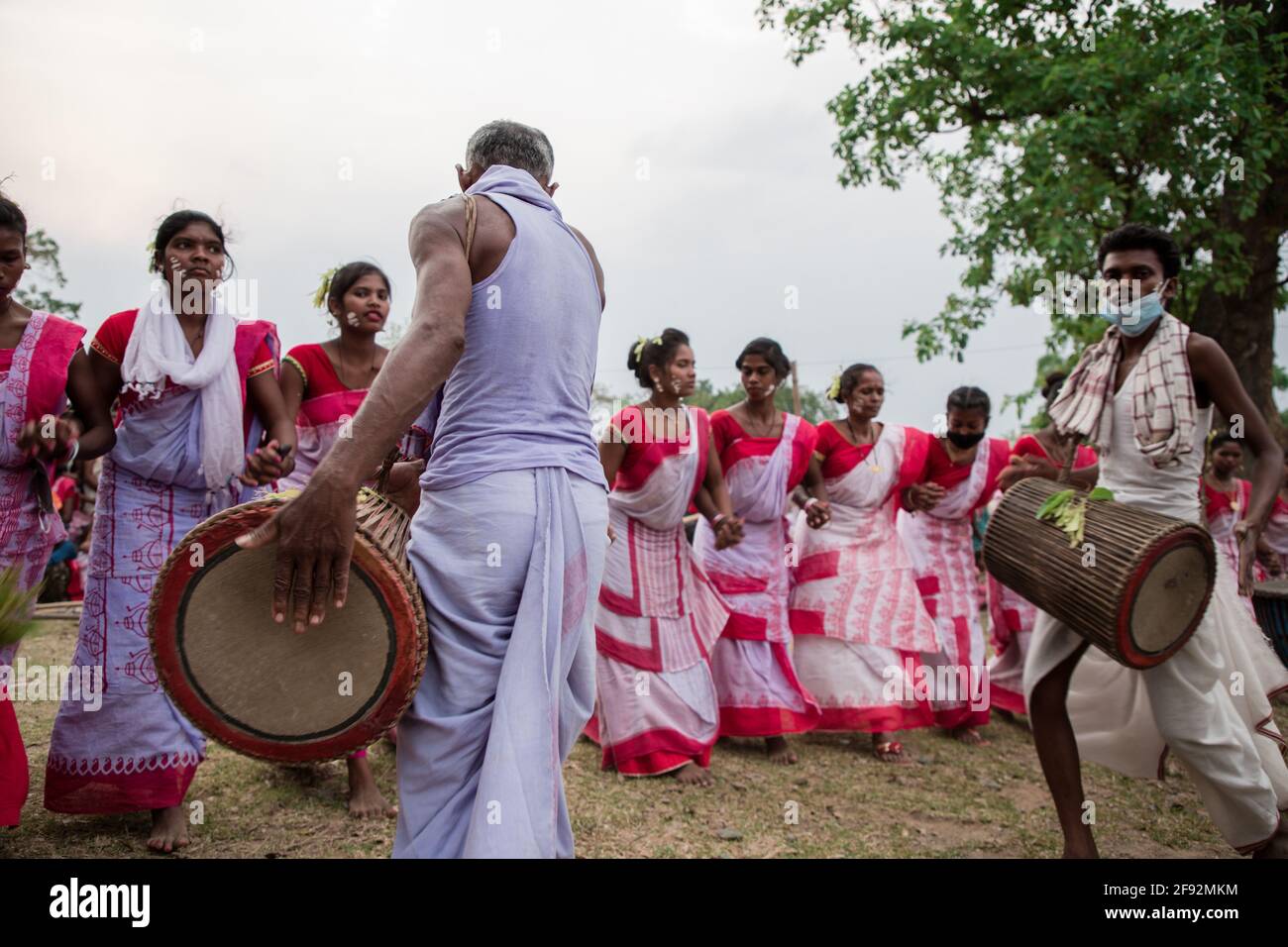 sarhul-festival-celebrated-amidst-covid-19-pandemic-by-tribes-in