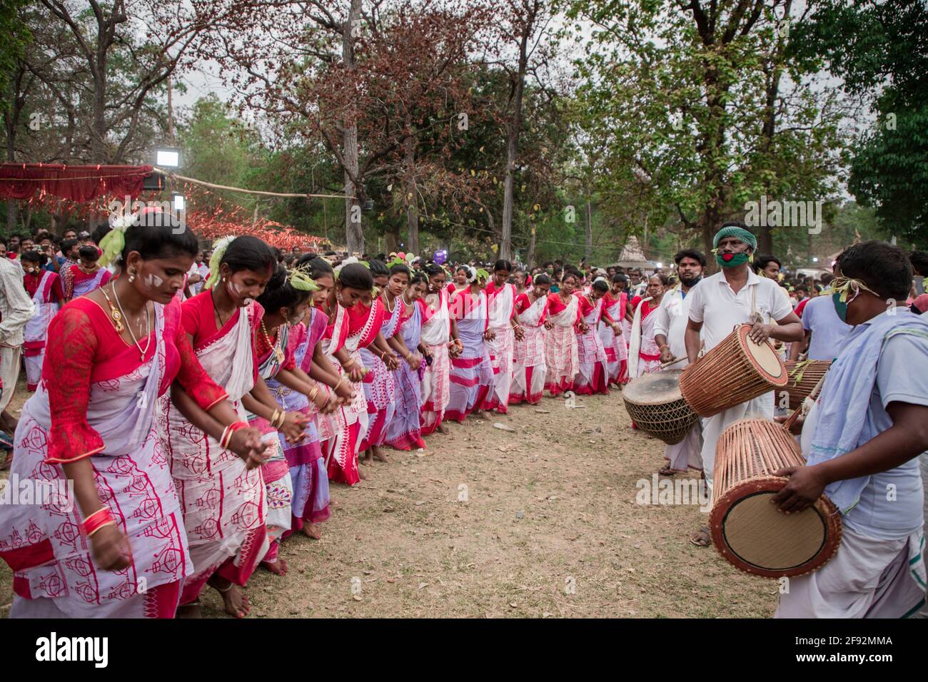 sarhul-festival-celebrated-amidst-covid-19-pandemic-by-tribes-in
