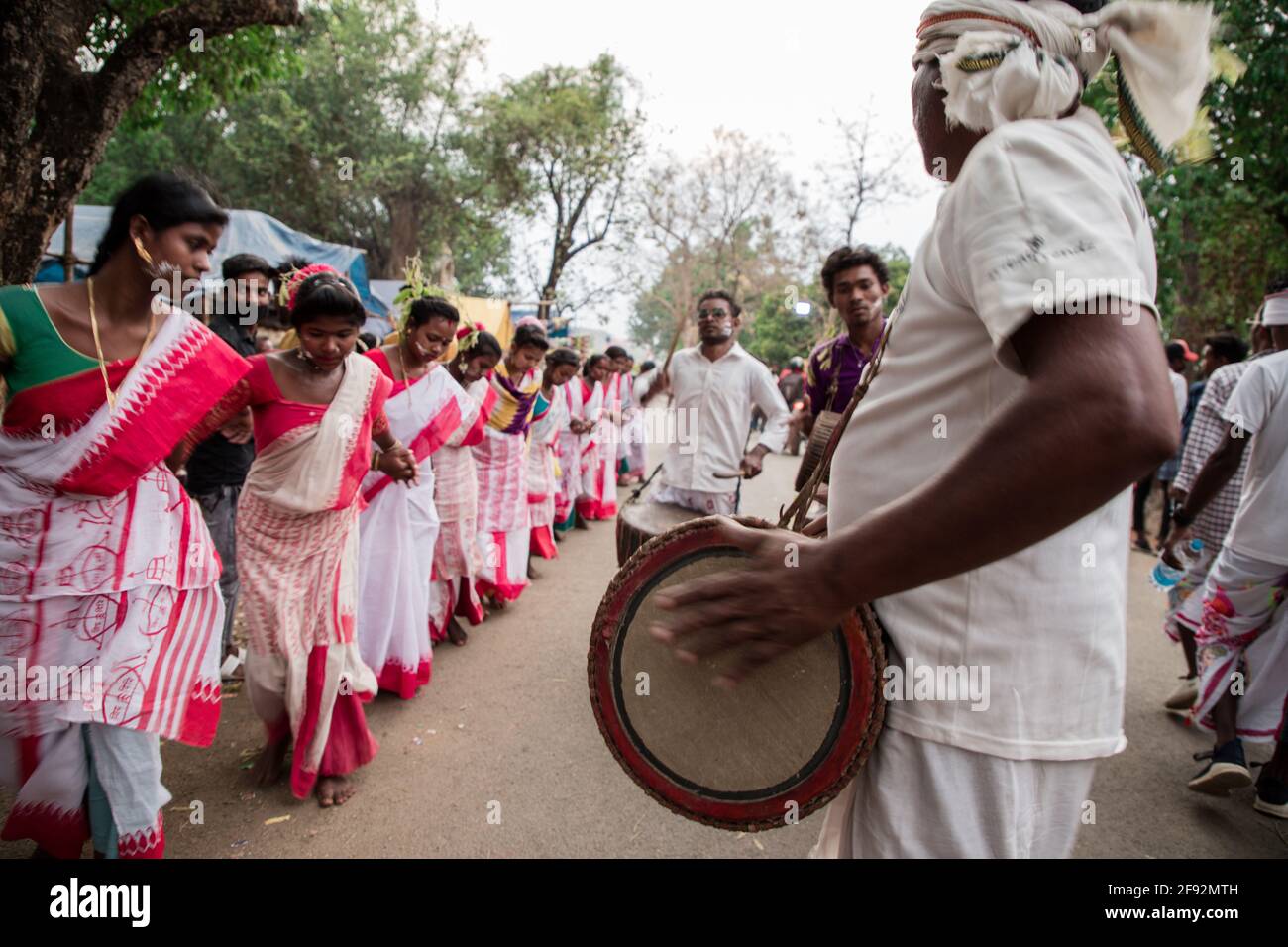 sarhul-festival-celebrated-amidst-covid-19-pandemic-by-tribes-in