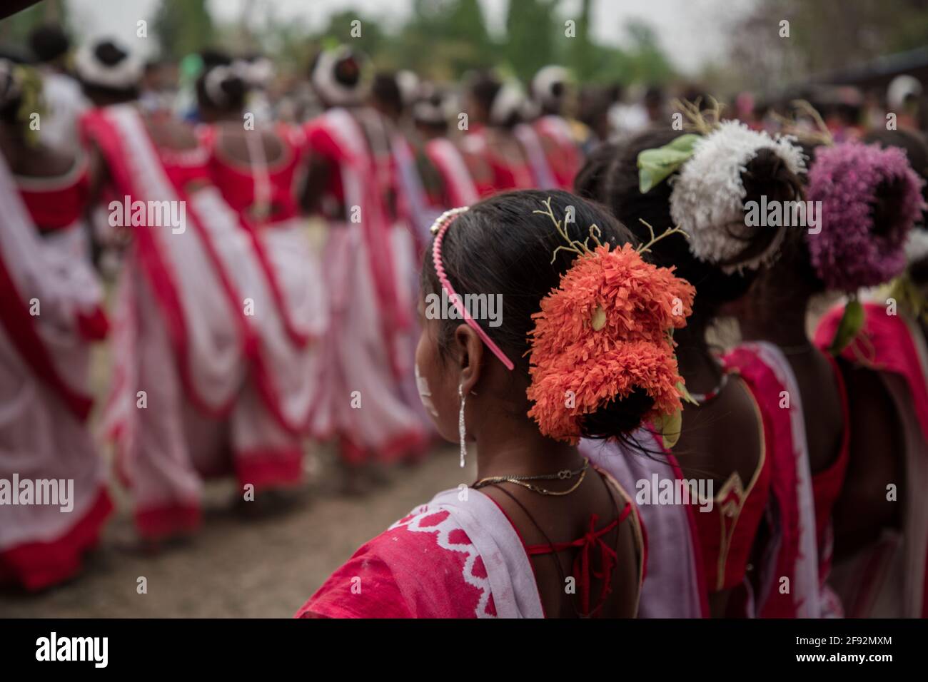 Sarhul Festival Celebrated Amidst Covid 19 Pandemic By Tribes In Jharkhand Sarhul Festival Is One Of The Most Popular Festivals Celebrated Across The Jharkhand Region Sar Refers To Year And Hul Means Set