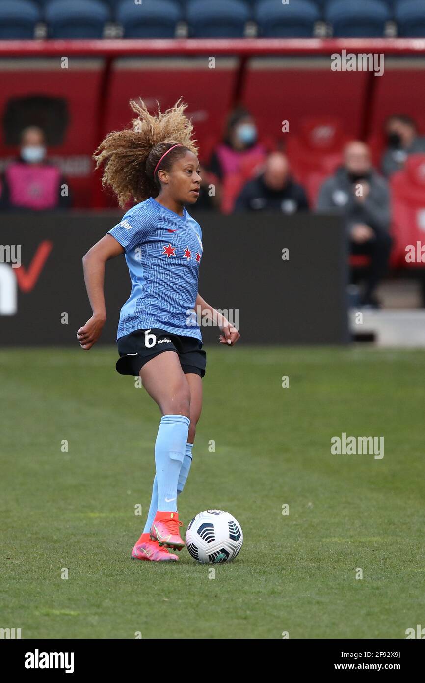 Chicago Red Stars defender Casey Krueger (6) stops the ball during a NWSL match at Seat Geek Stadium, Thursday, April. 15, 2021, in Bridgeview, Illinois. Portland defeated Chicago 1-0 (Melissa Tamez/Image of Sport) Stock Photo