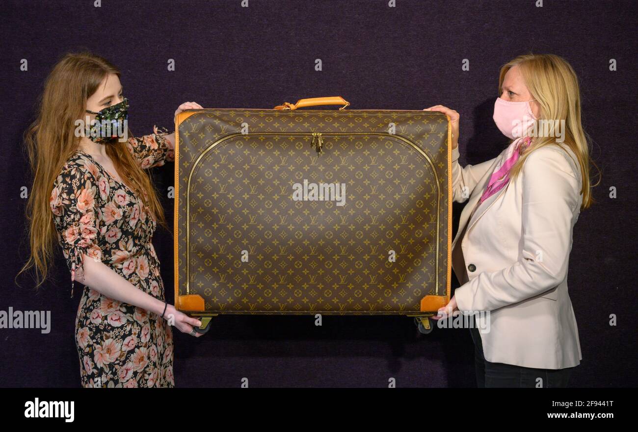 Louis vuitton luggage suitcase hi-res stock photography and images - Alamy