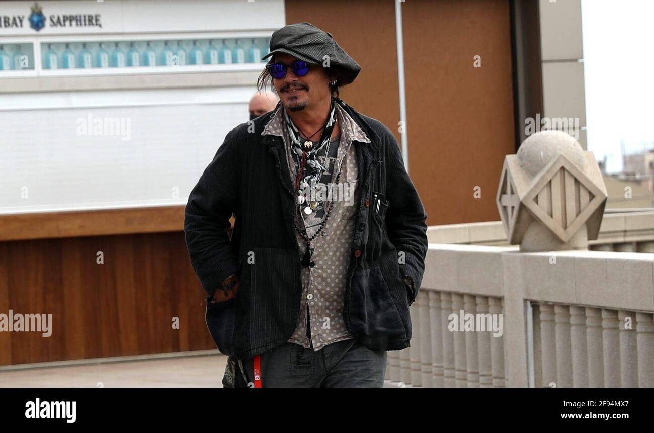 Johnny Cordon Johnny depp minamata and not berlin hi-res stock photography and images ...