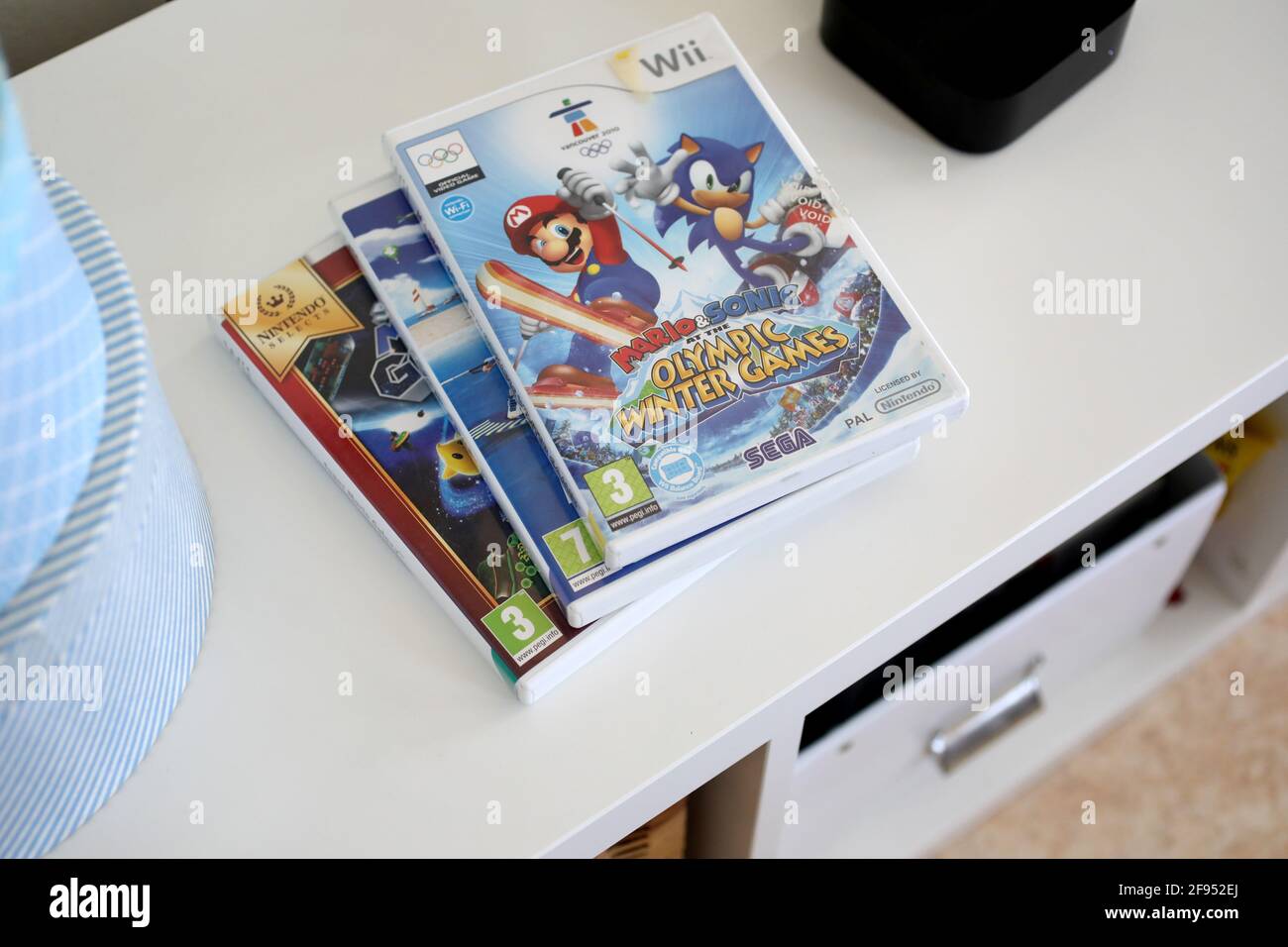 Mario & Sonic olympic winter games Nintendo wii game Stock Photo - Alamy