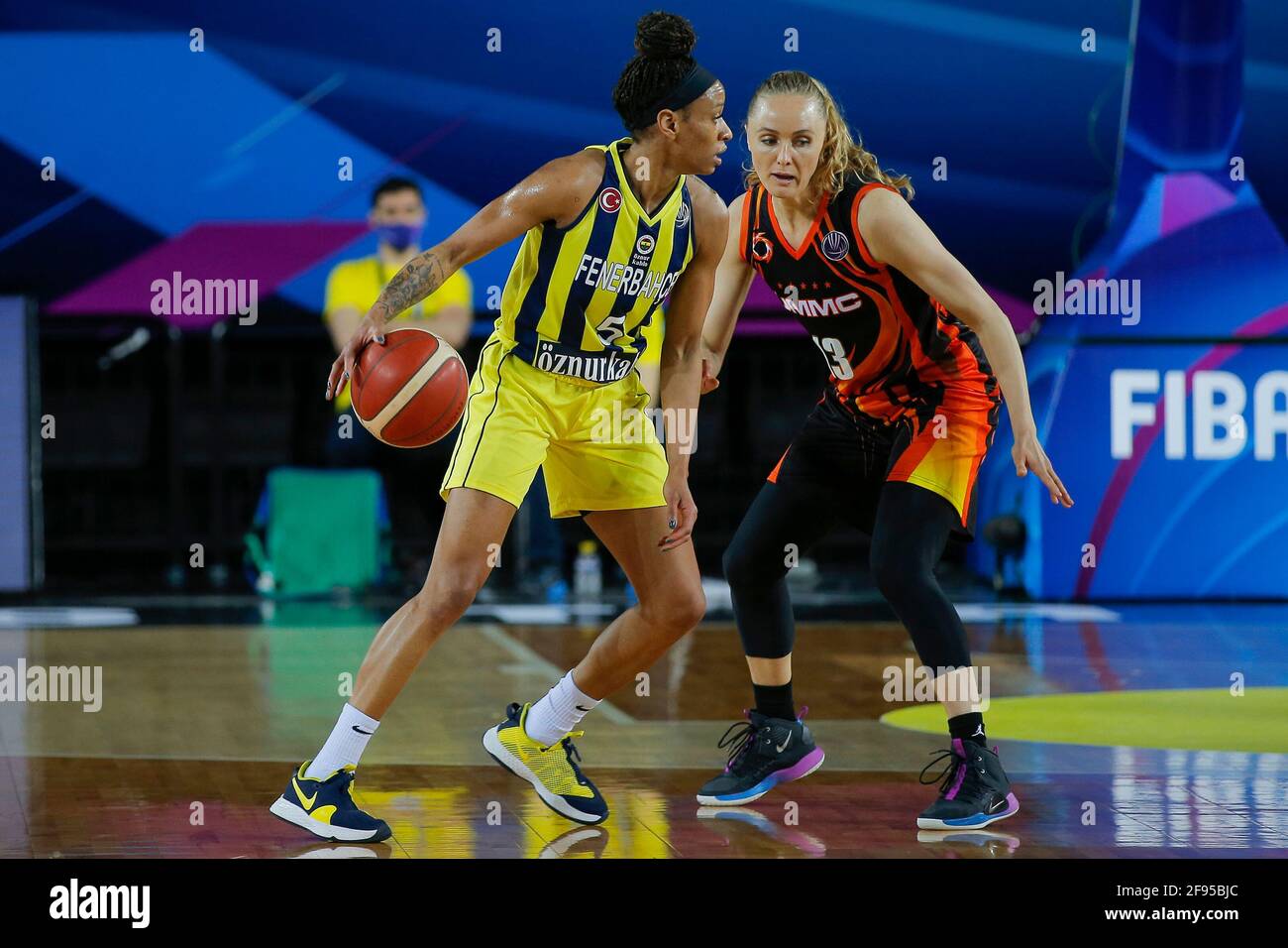 ISTANBUL, Turkey. 16th Apr, 2021: Basketbal: Fenerbahce Oznur Kablo v UMMC Ekaterinburg: Istanboel ISTANBUL, Turkey. 16th Apr, 2021. APRIL 16: Jasmine Thomas of Fenerbahce Oznur Kablo, Elena Beglova of UMMC Ekaterinburg during the Euroleague Women Final Four match between Fenerbahce Oznur Kablo and UMMC Ekaterinburg at Volkswagen Arena on April 16, 2021 in Istanbul, Turkey (Photo by /Orange Pictures) Credit: Orange Pics BV/Alamy Live News Stock Photo