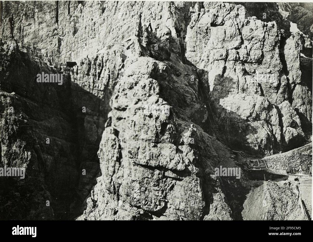 Battlefield imagery hi-res stock photography and images - Alamy