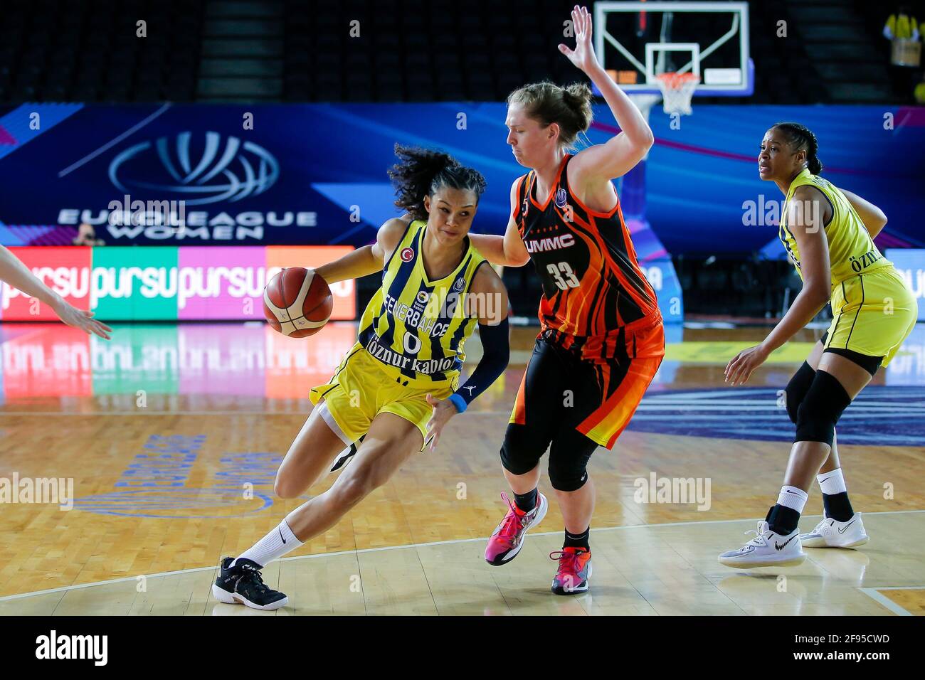 ISTANBUL, TURKEY - APRIL 16: Satou Sabally of Fenerbahce Oznur Kablo, Emma Meesseman of UMMC Ekaterinburg during the Euroleague Women Final Four match between Fenerbahce Oznur Kablo and UMMC Ekaterinburg at Volkswagen Arena on April 16, 2021 in Istanbul, Turkey (Photo by /Orange Pictures) Stock Photo