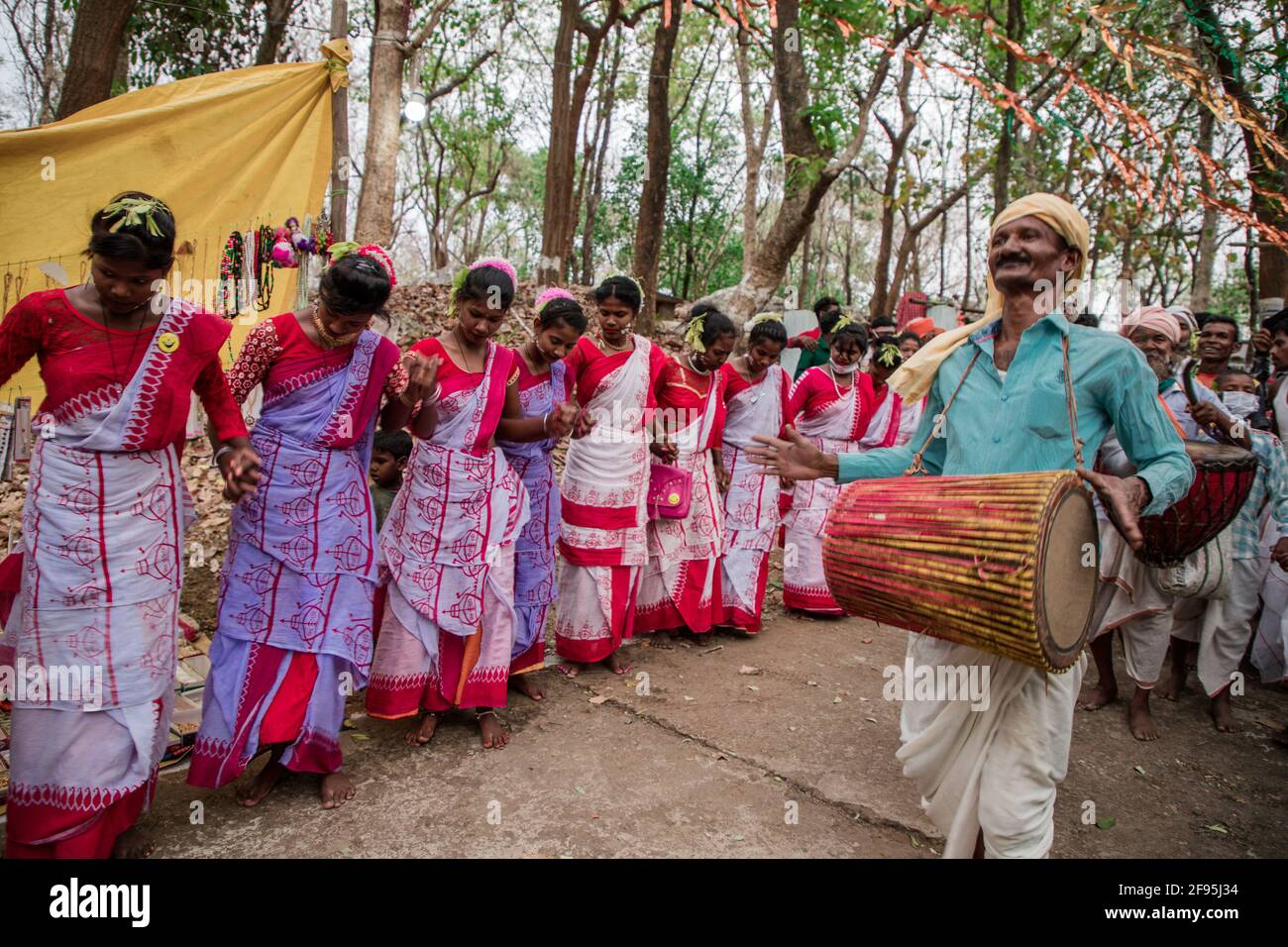 jharkhand-india-15th-apr-2021-sarhul-festival-celebrated-amidst