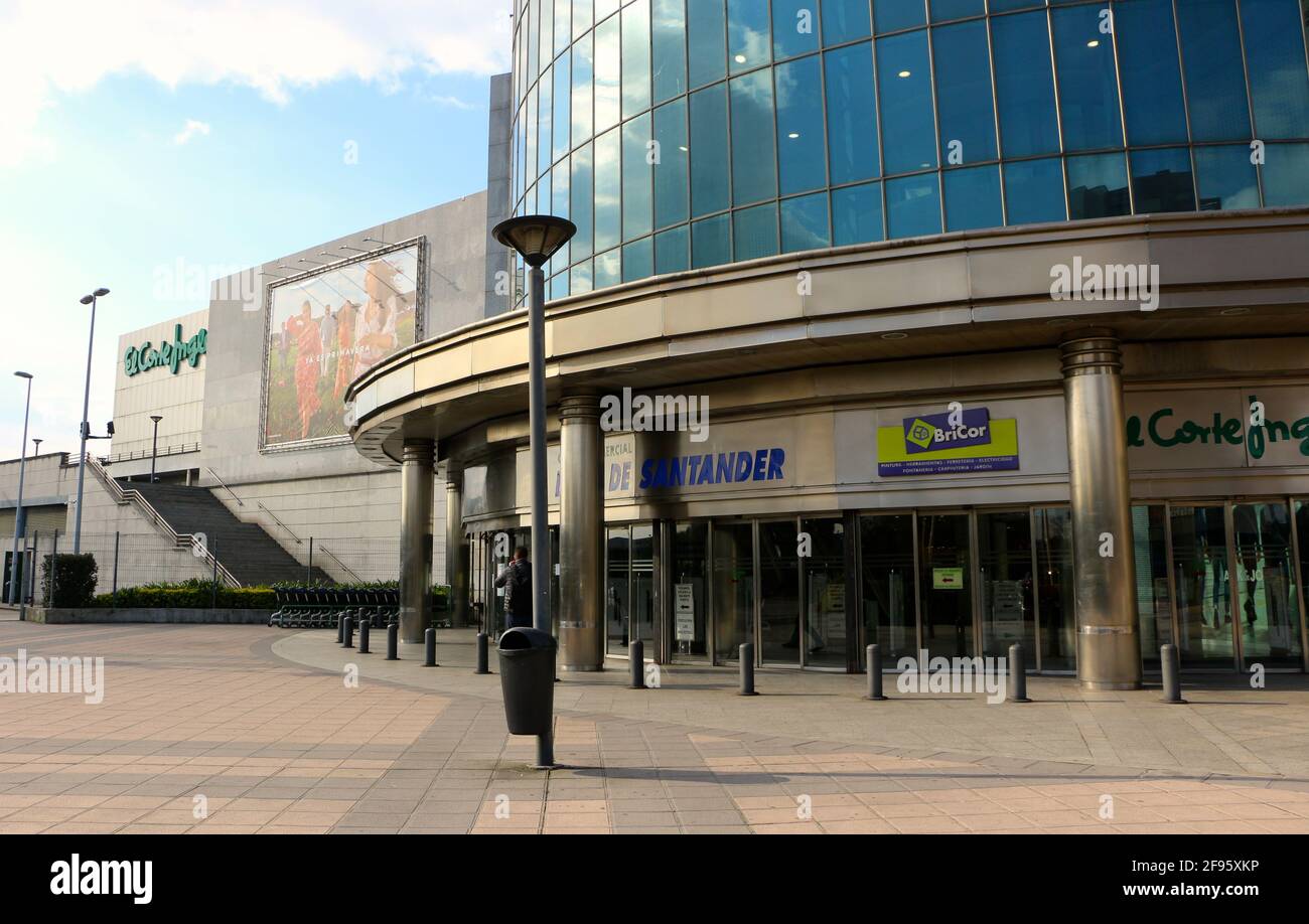 Entrance to El Corte Ingles department store early morning before opening  time Santander Cantabria Spain Stock Photo - Alamy