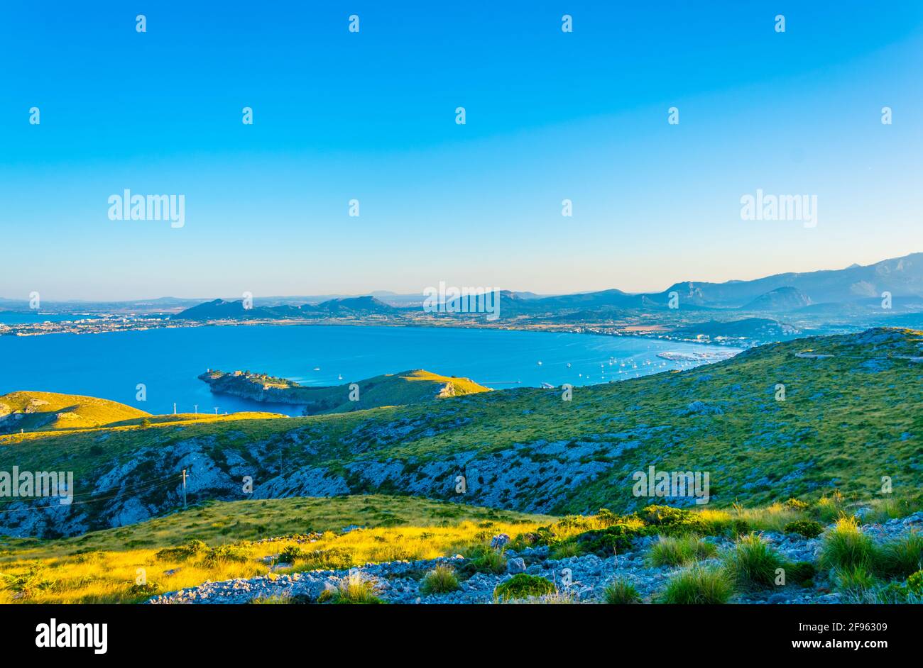 Sunset aerial view of Pollenca bay with Port de Pollenca and Alcudia ...