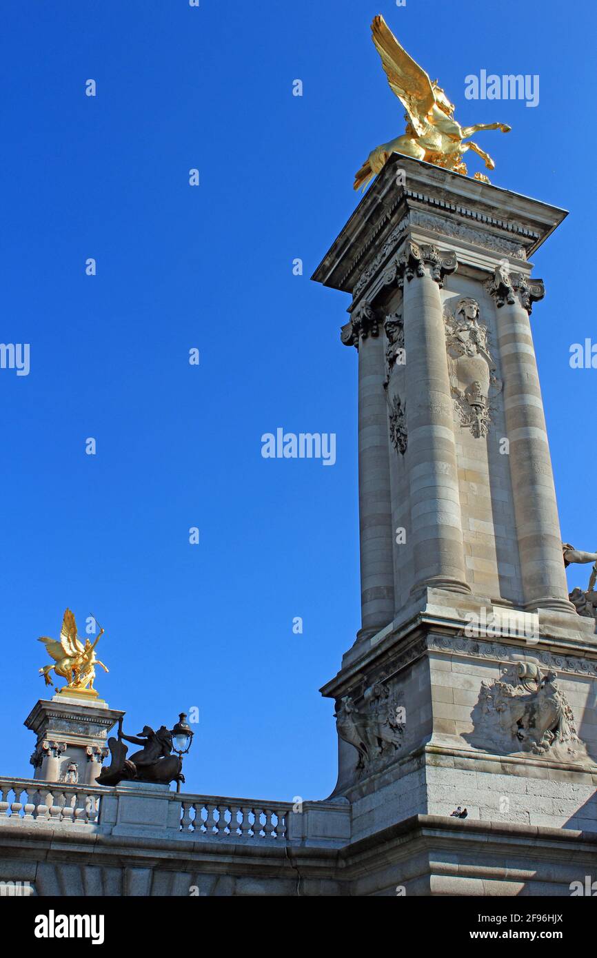 Paris le pont Alexandre III Stock Photo