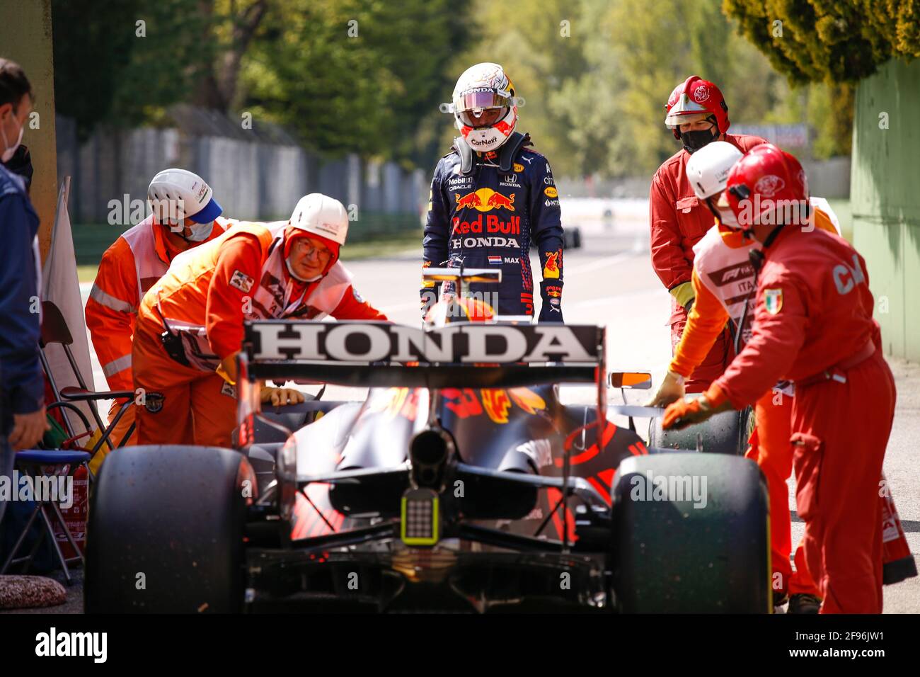 Verstappen Max Ned Red Bull Racing Honda Rb16b Portrait After Mechanical Issue On Track During The Formula 1 Pirelli Gran Premio Del Made In Italy E Dell Emilia Romagna 21 From April