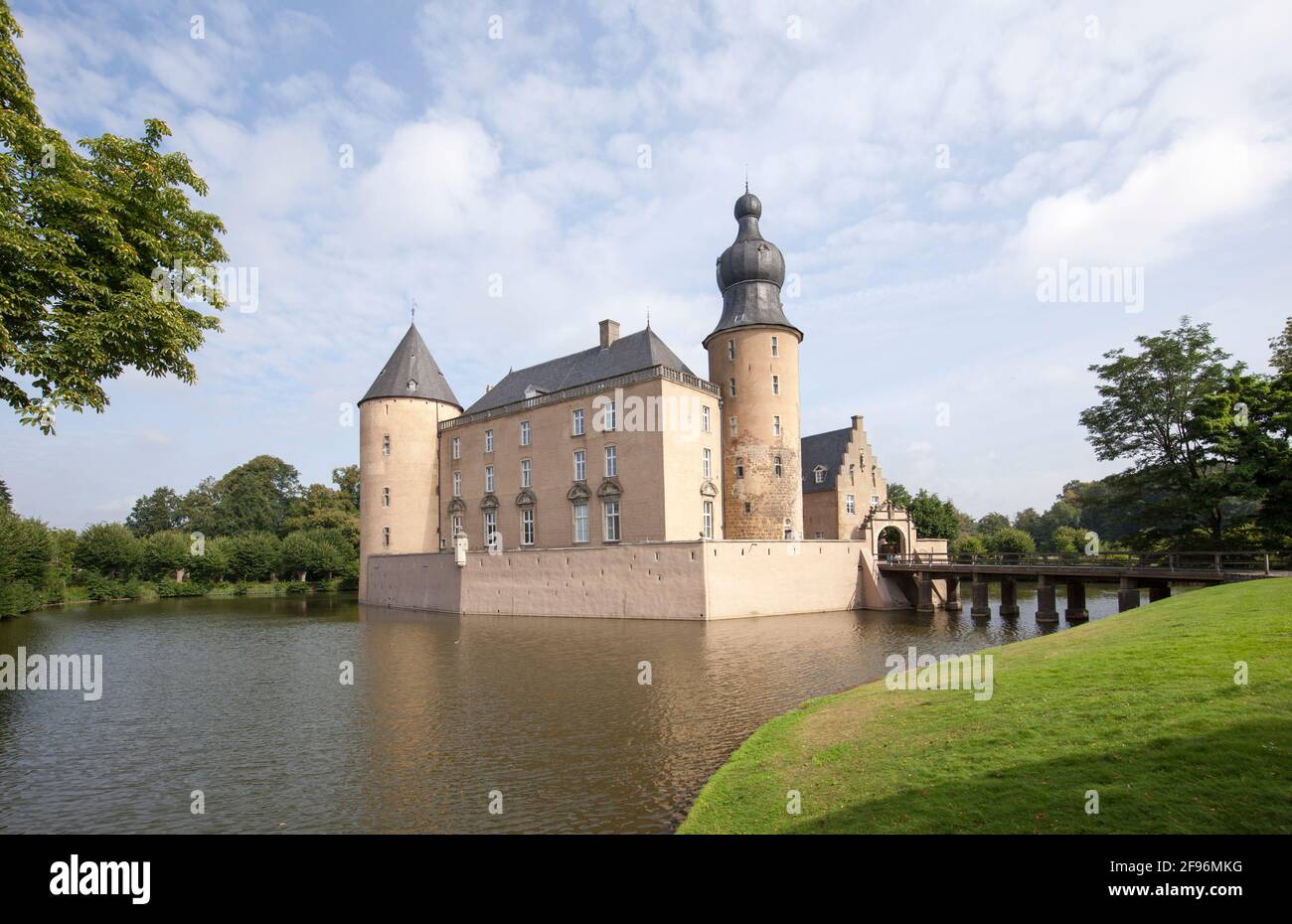 Moated castle in Gemen, Borken, Muensterland Stock Photo