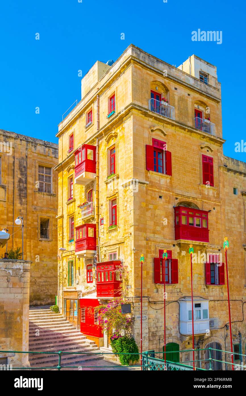 house-facades-in-valletta-hi-res-stock-photography-and-images-alamy