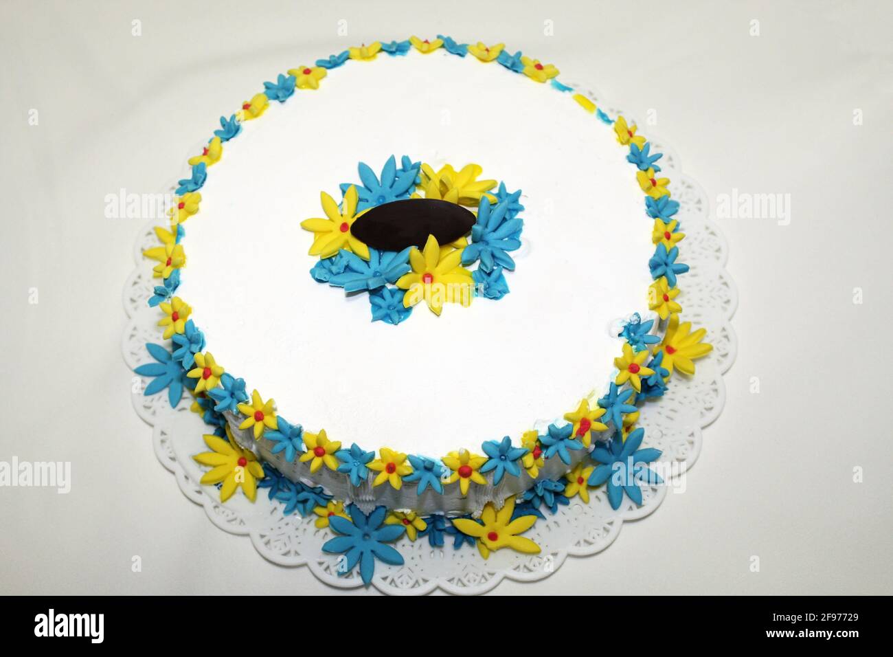 Chantilly Cake Flowers Decoration Dessert Stock Photo Alamy Chantilly Cake Flowers Decoration Dessert Stock Photo Alamy