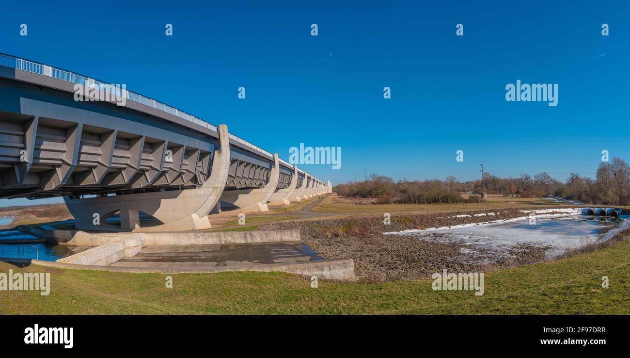 Magdeburg Water Canal Bridge High Resolution Stock Photography And Images Alamy