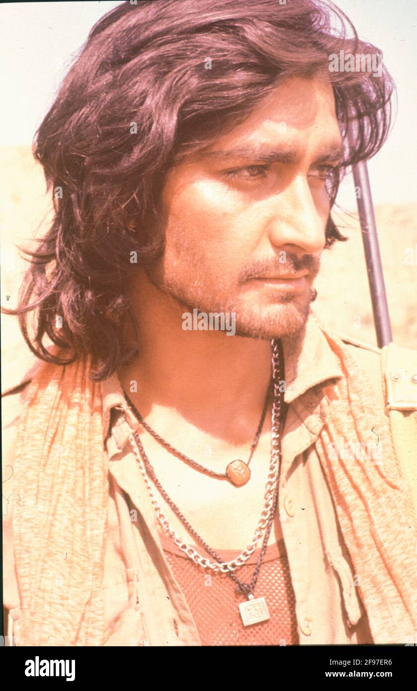 Delhi, India. Nirmal Pandey  in the (C) Kaleidoscope/Channel 4 film, Bandit Queen (1996) Director: Shekhar Kapur Writer: Shekhar Kapur Source: India's Bandit Queen: The True Story of Phoolan Devi by Mala Sen Ref:LMK106-SLIB020421-001 Supplied by LMKMEDIA. Editorial Only. Landmark Media is not the copyright owner of these Film or TV stills but provides a service only for recognised Media outlets. pictures@lmkmedia.com Stock Photo