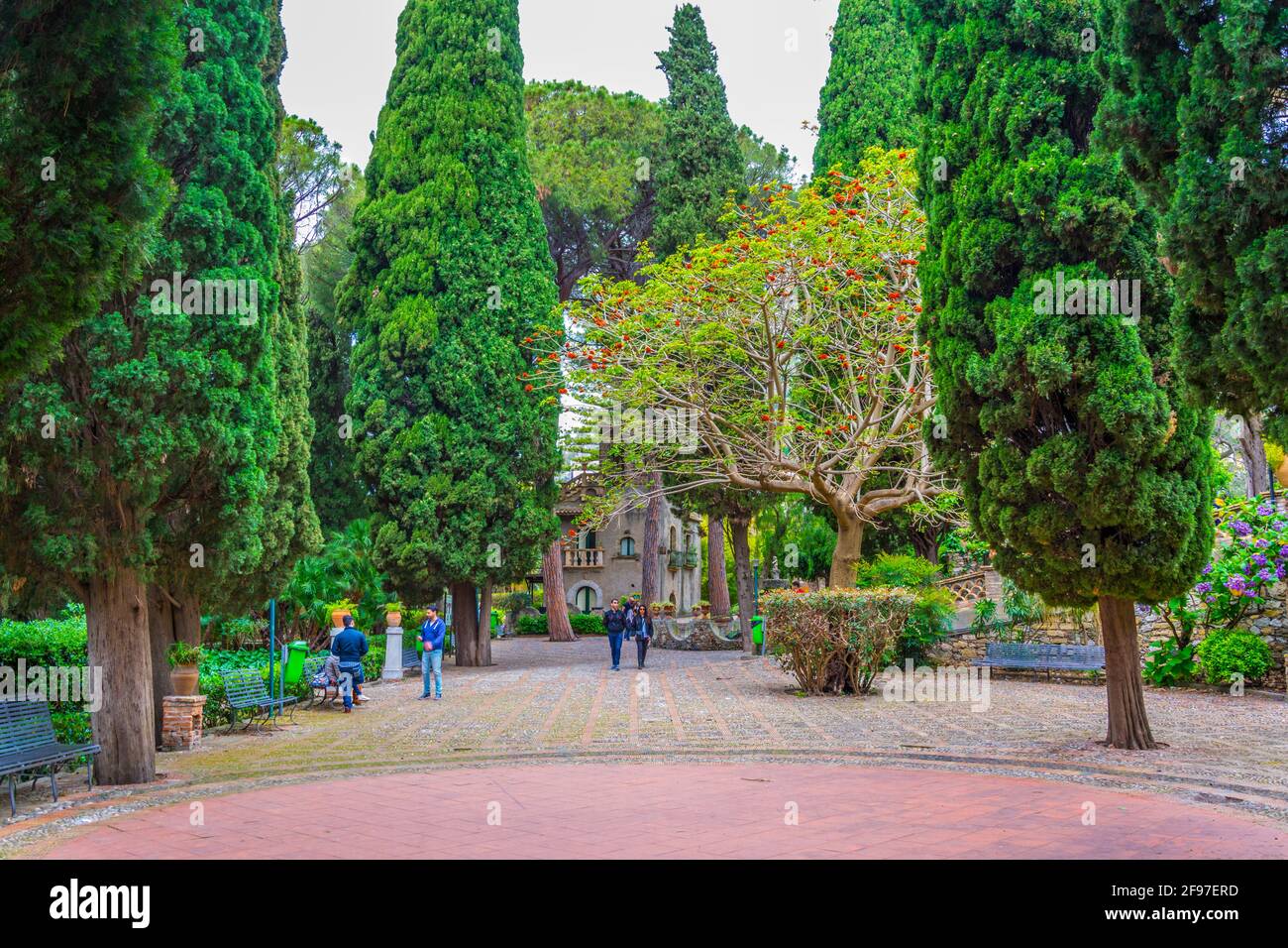 Park Giardini della villa comunale in Taormina, Sicily, Italy Stock Photo