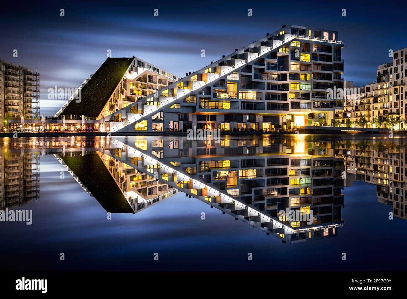 8 House in Copenhagen by architect Bjarke Ingels Group, Denmark Stock ...