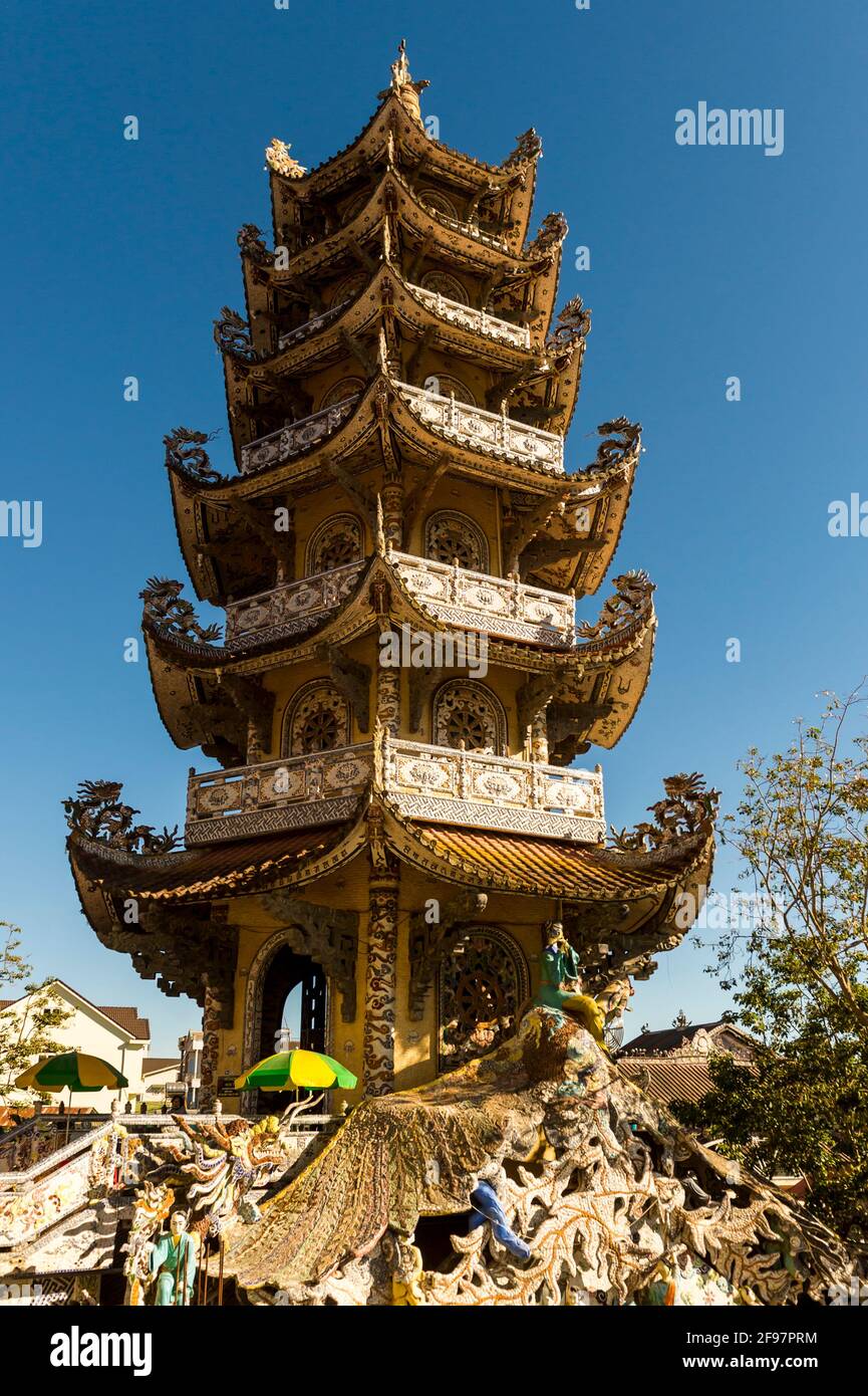 Vietnam, Da Lat, Linh Phuoc Pagoda Stock Photo