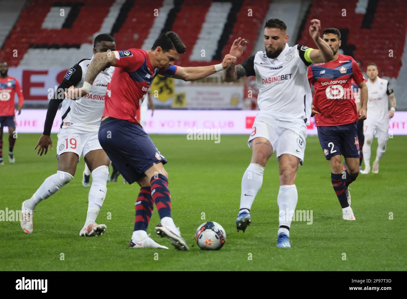 Villeneuve d'Ascq, Nord, France. 16th Apr, 2021. Defender of Lille JOSE MIGUEL DA ROCHA FONTE in action during the French championship soccer Ligue 1 Uber Eats Lille against Montpellier at Pierre Mauroy Stadium - Villeneuve d'Ascq.Lille Montpellier 1:1 Credit: Pierre Stevenin/ZUMA Wire/Alamy Live News Stock Photo