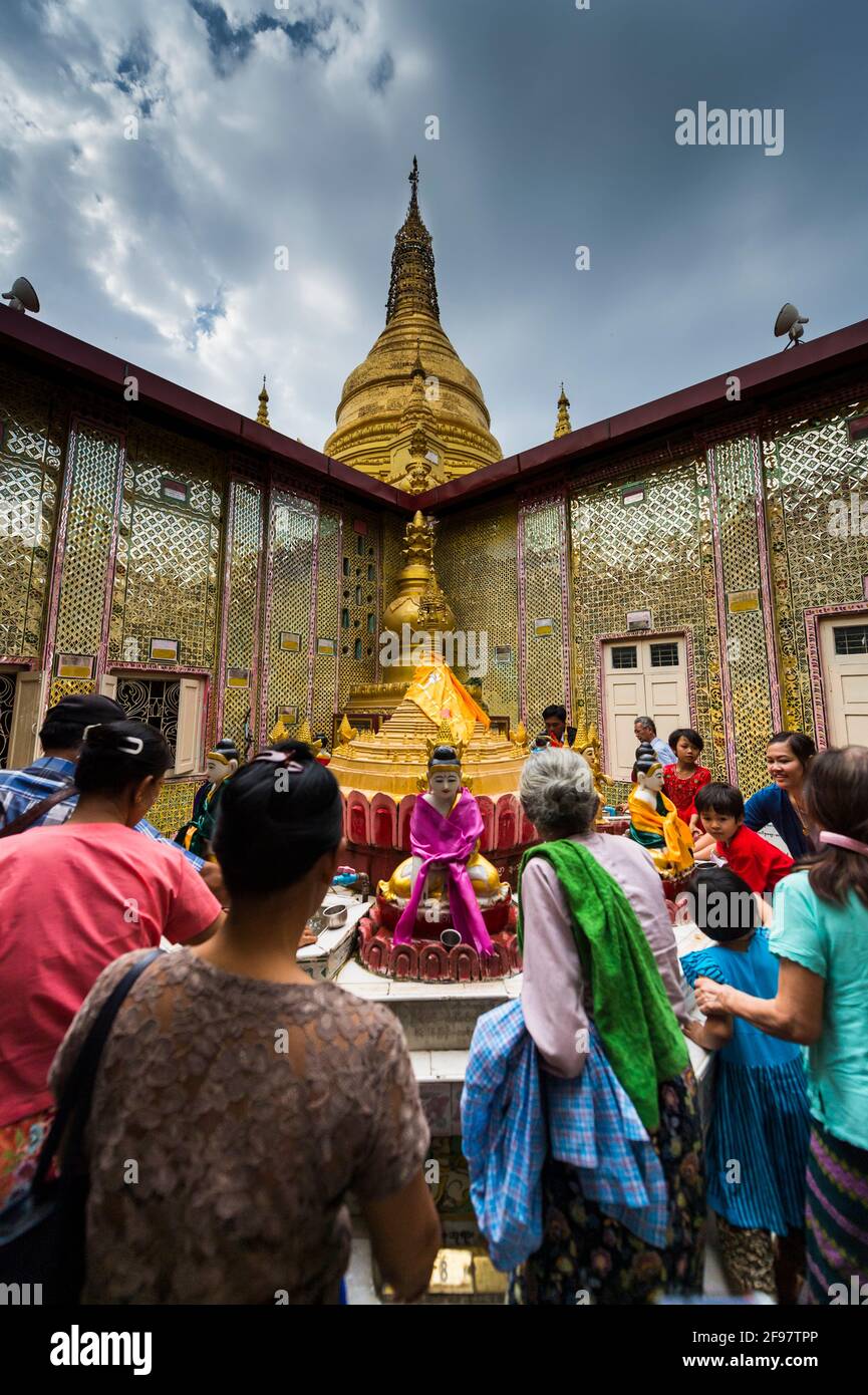 Myanmar, Mandalay, the Mandalay Hill with the pagoda Su Taung Pyi, believers, Stock Photo