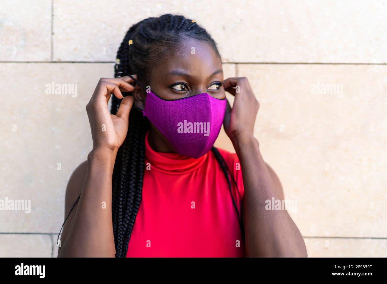 African woman face silhouette hi-res stock photography and images - Alamy