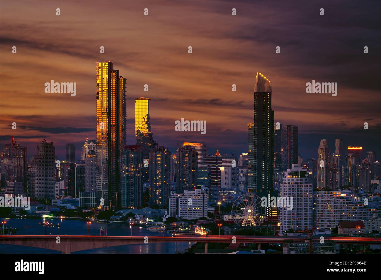 amazing view of twilight sunset bangkok cityscape Stock Photo