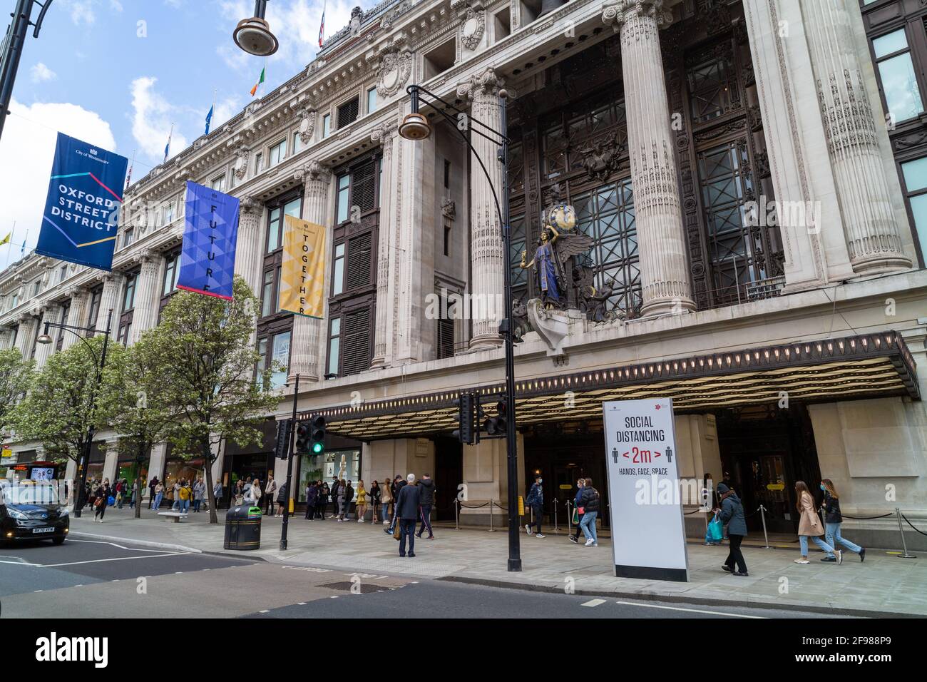 Selfridges department store, Oxford Street, W1 Stock Photo Alamy