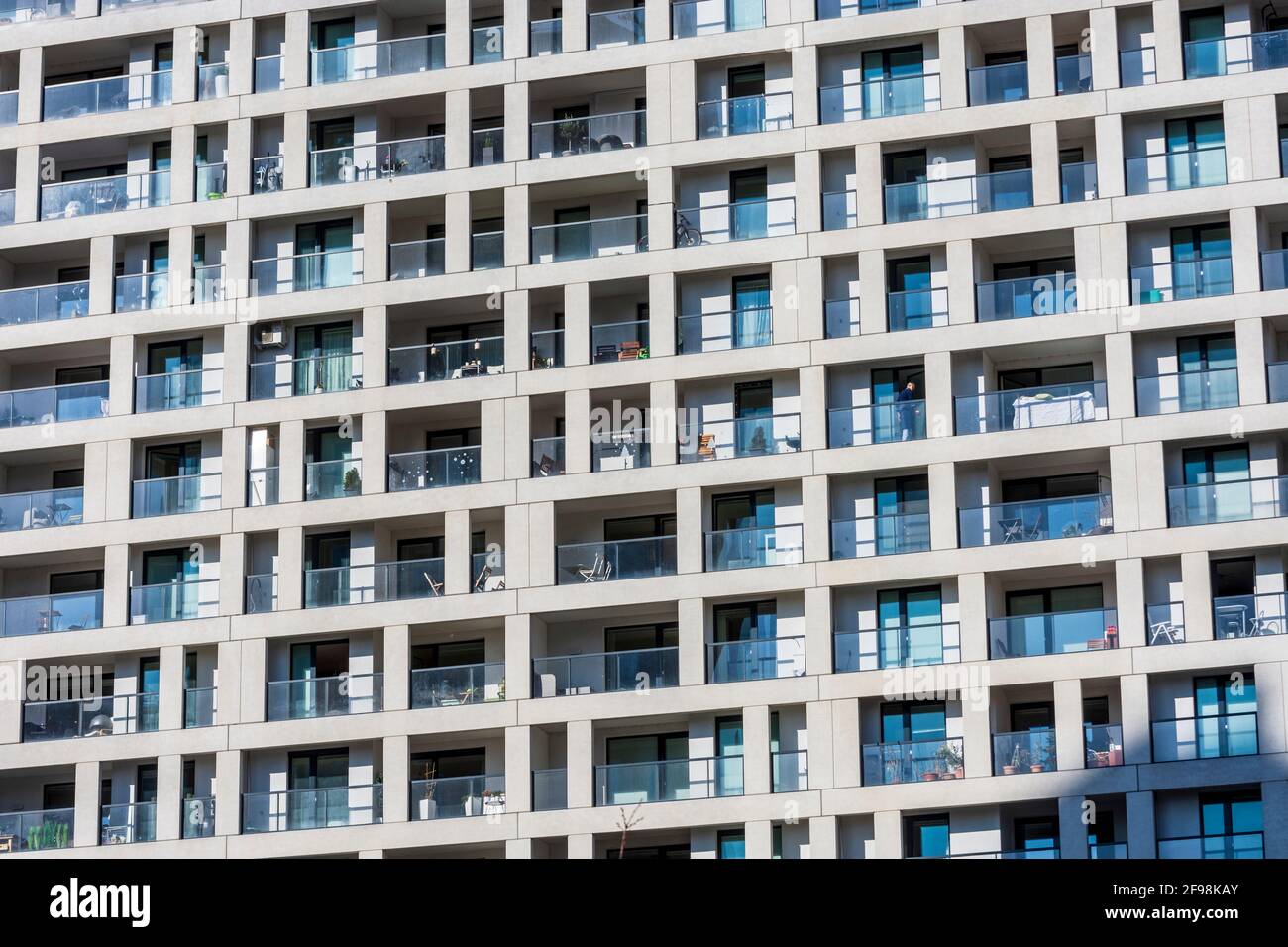 Vienna, apartment house DC Living in Donau City, loggias, concrete