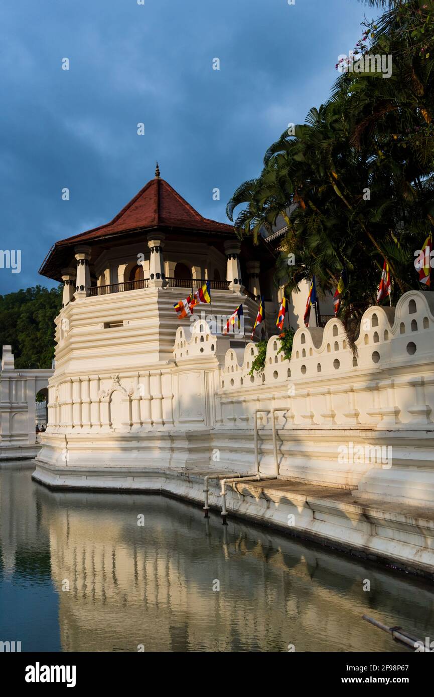 Sri Lanka, Kandy, Sri Dalada Maligawa, the Temple of the Sacred Tooth Stock Photo