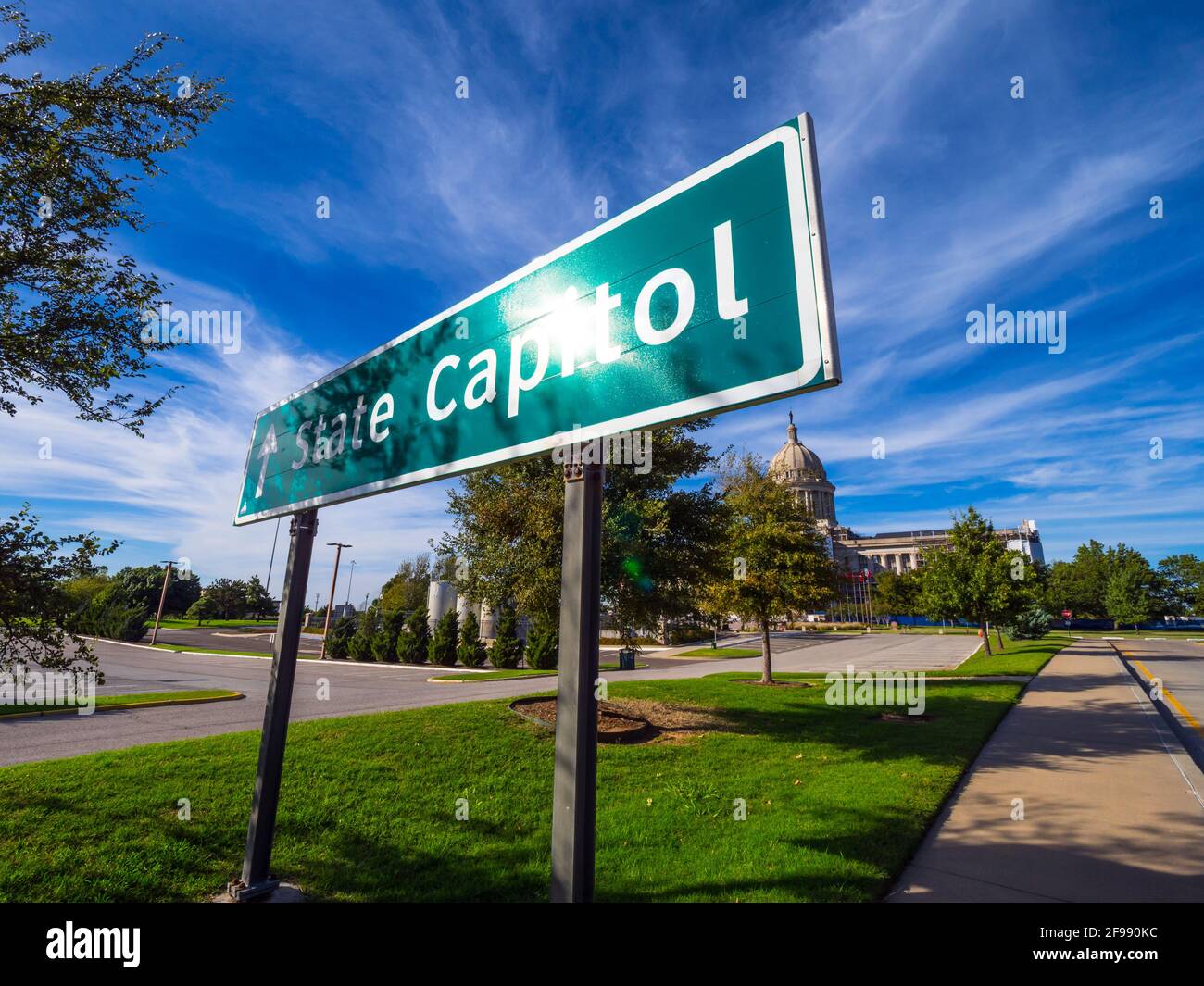 Direction sign to oklahoma state capitol usa 2017 hires stock