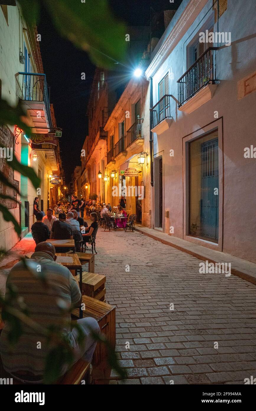 Evening hustle and bustle in La Habana Vieja district, Havana Province, Cuba Stock Photo