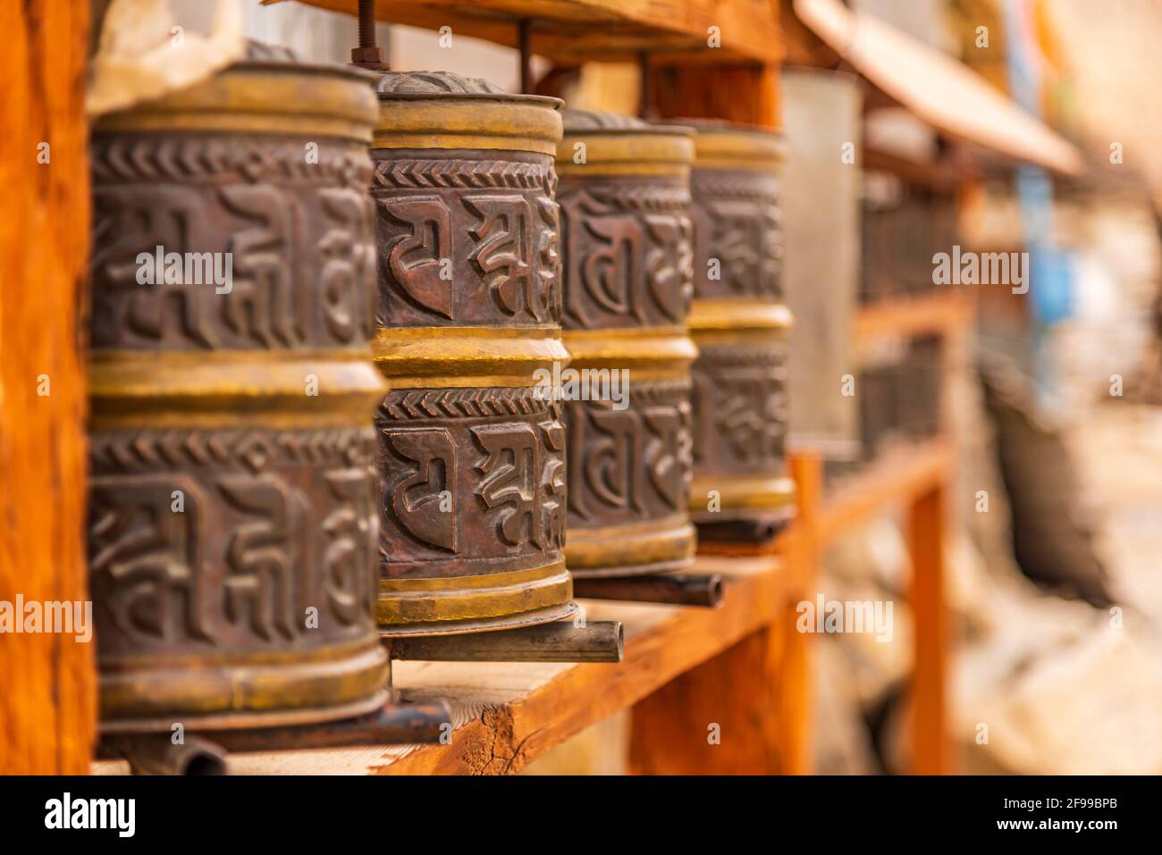Hum Symbol Hi res Stock Photography And Images Alamy