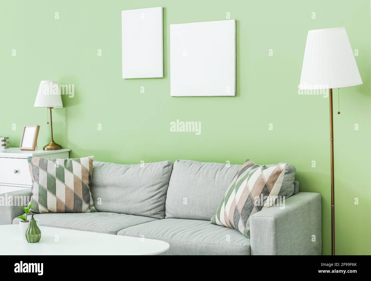 Stylish interior of modern living room Stock Photo - Alamy