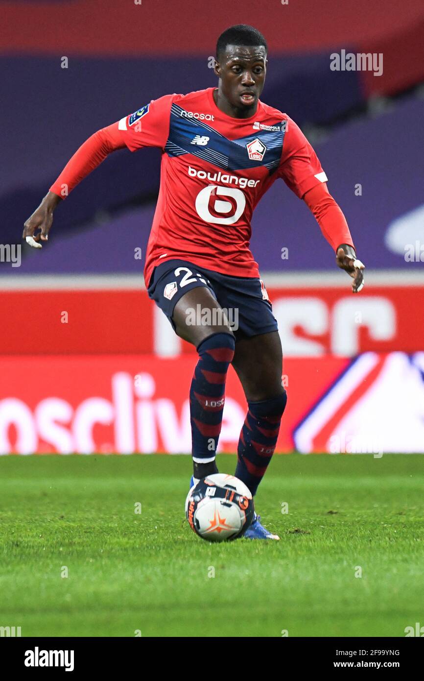 Lille French midfielder Boubakary Soumare runs with the ball during the  French Ligue 1 football match between Lille (Losc) and Montpellier (MHSC)  at Stade Pierre Mauroy in Villeneuve d'Ascq on April 16,