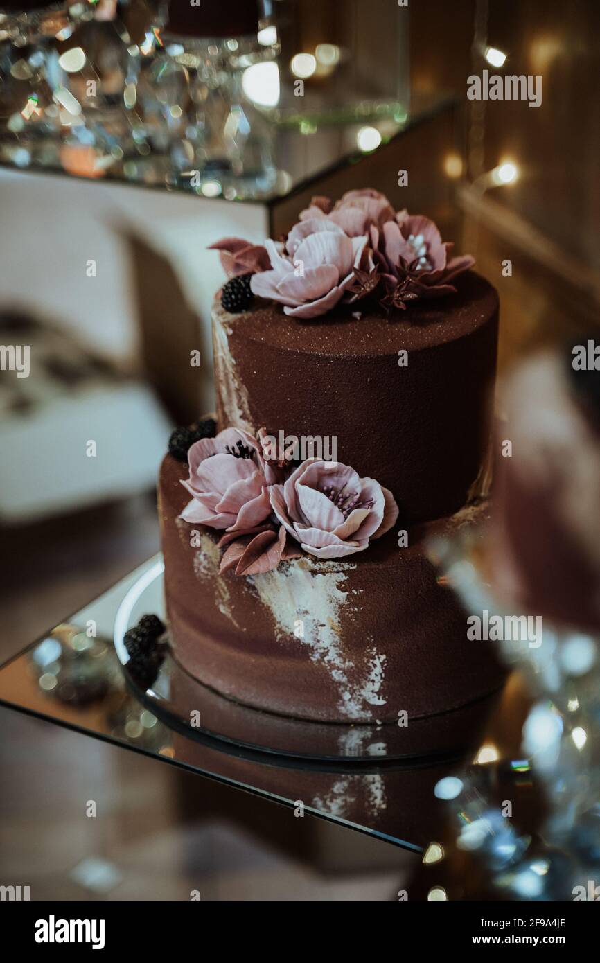 Chocolate drip cake 2 tier | Chocolate bar cakes, Chocolate cake designs,  Chocolate drip cake