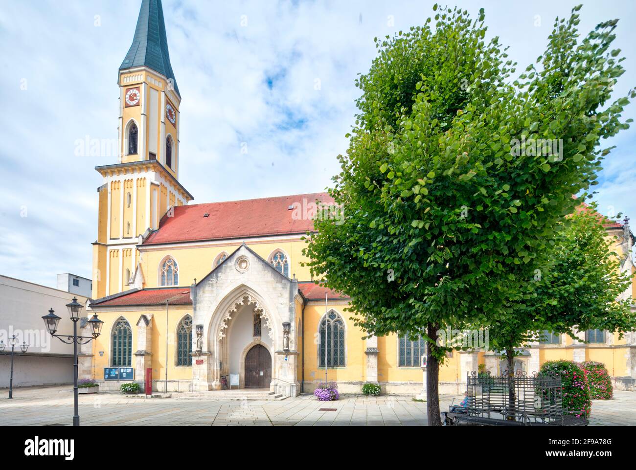 stadtpfarrkirche mariä himmelfahrt kelheim