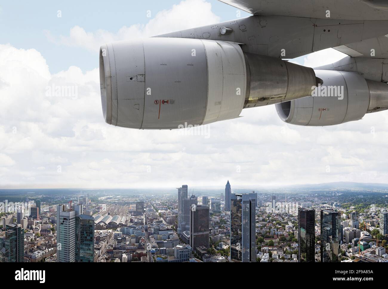 Landing approach Frankfurt am Main, Hessen, Germany (M Stock Photo Alamy