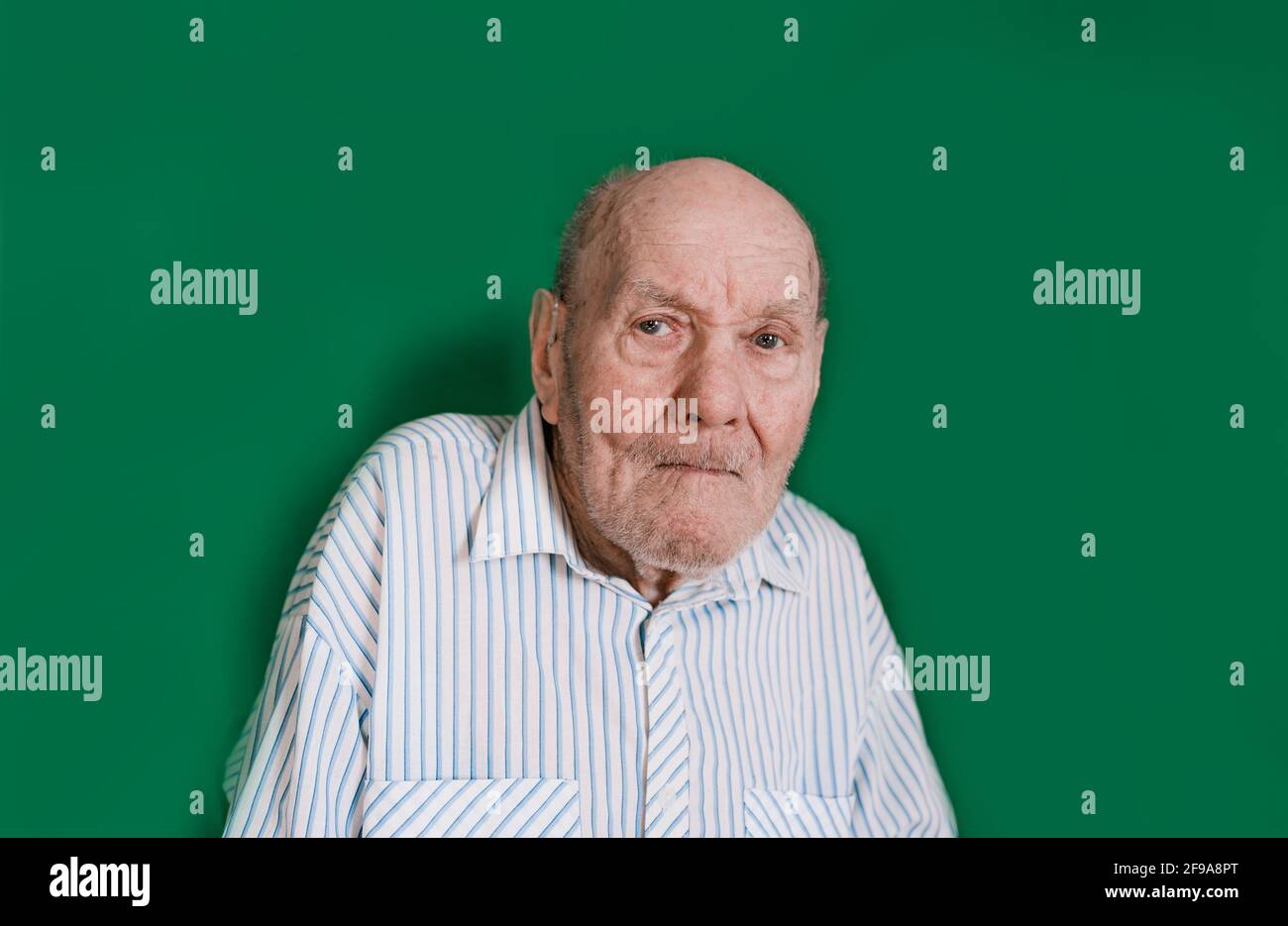 Large portrait crazy old hi-res stock photography and images - Alamy