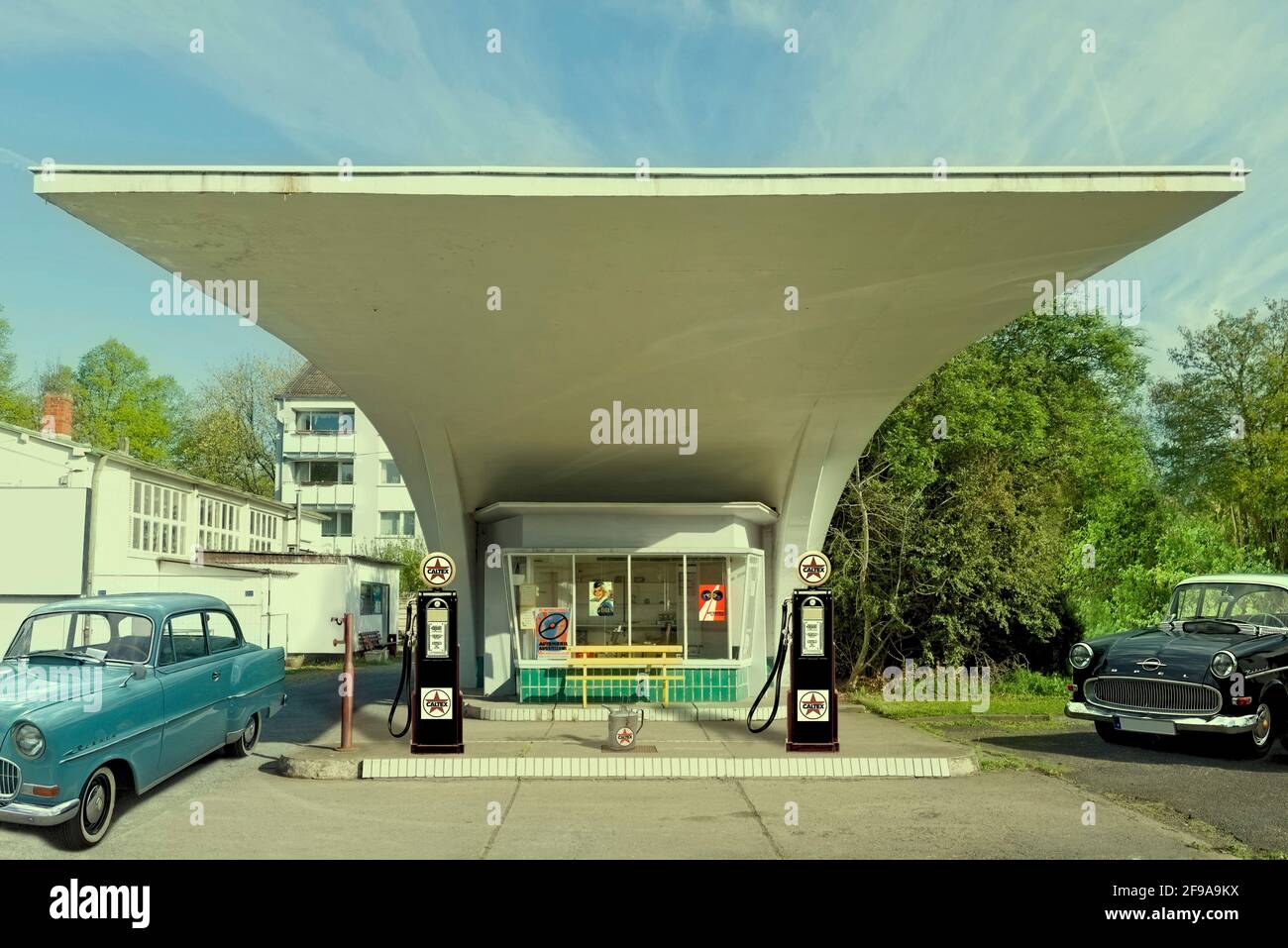 Retro petrol station from 1957 in Hannover (M) Stock Photo