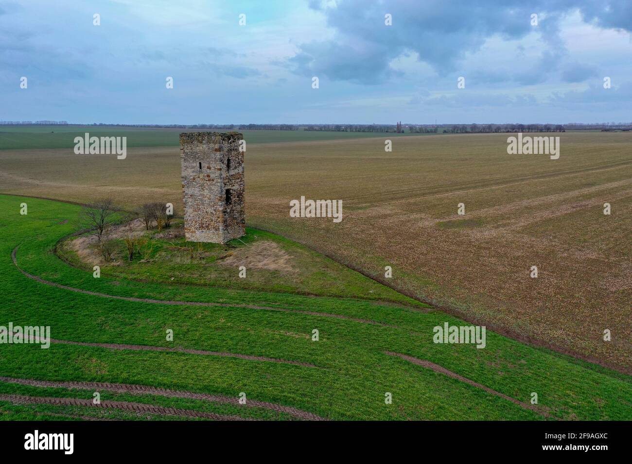 Germany, Saxony-Anhalt, Wanzleben, watchtower made of field stones, the blue observation tower from 1438. Belongs to the oldest buildings in the Magdeburg Börde. In Saxony-Anhalt only two more control rooms from this time have survived. Stock Photo