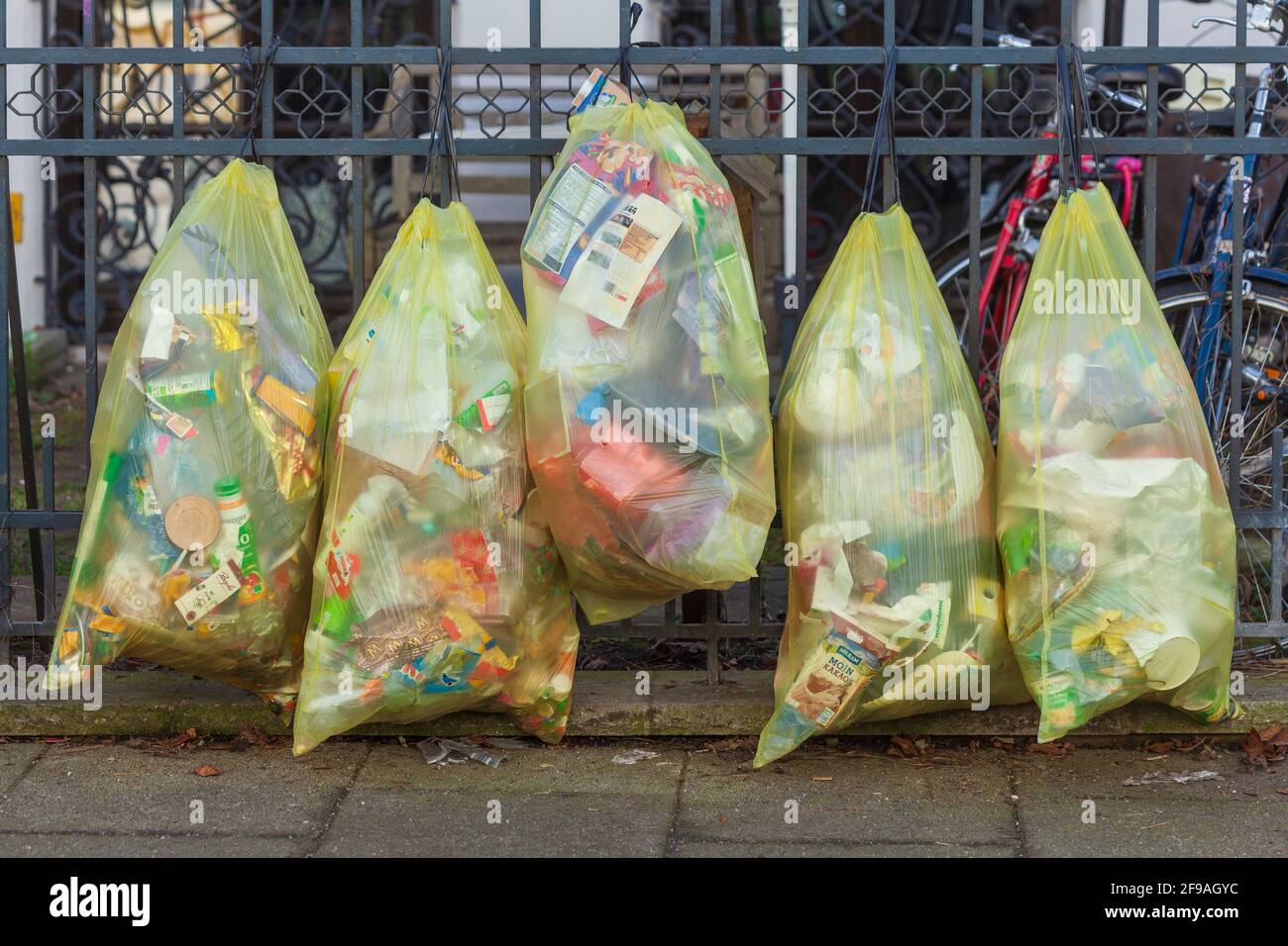 Recycled plastic fences hires stock photography and images Alamy