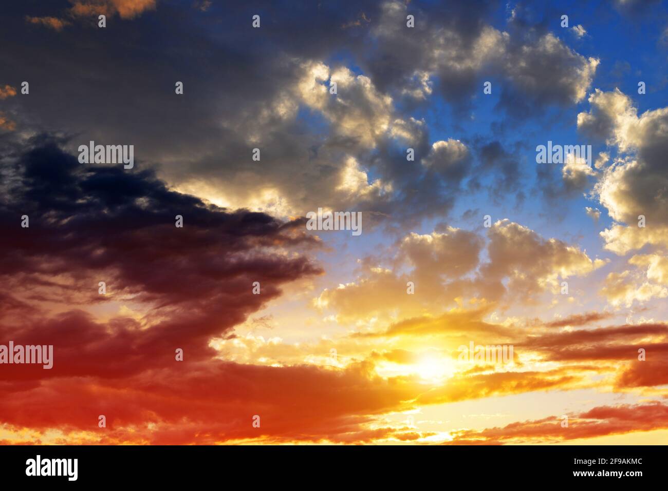 Dramatic colorful sky with clouds at sunset. Nature background Stock ...