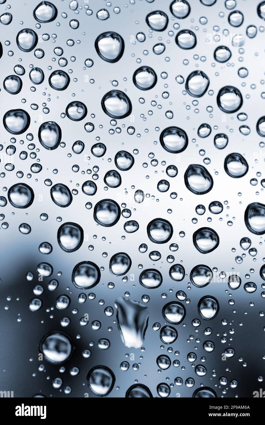Abstract wet glass surface hi-res stock photography and images - Alamy