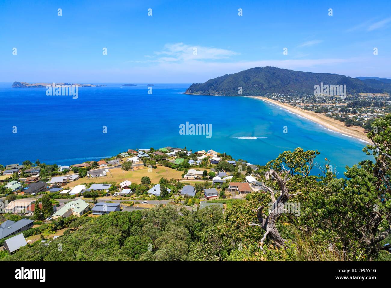 Towns By The Sea Hi res Stock Photography And Images Alamy