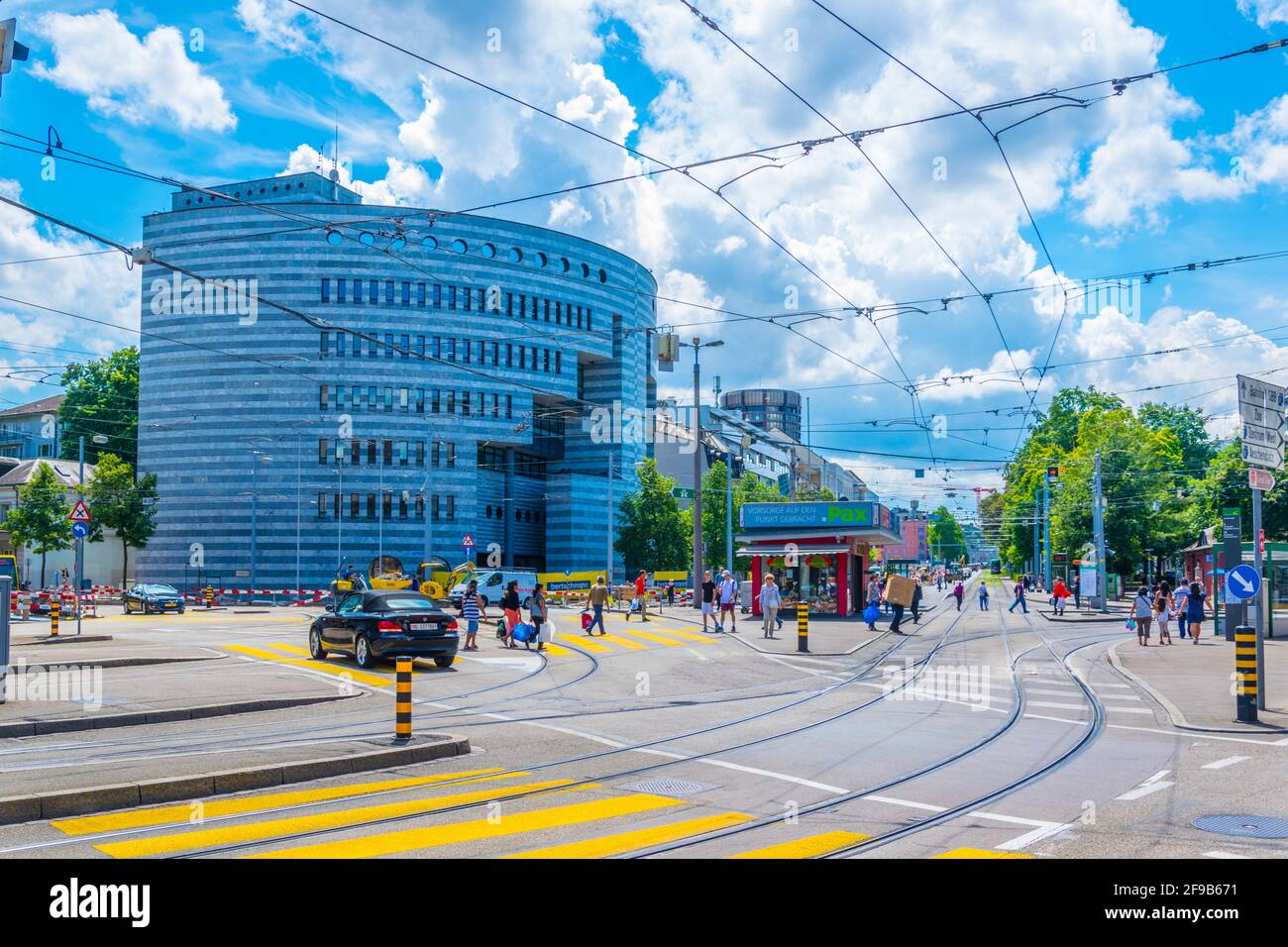 Bis building hi-res stock photography and images - Alamy