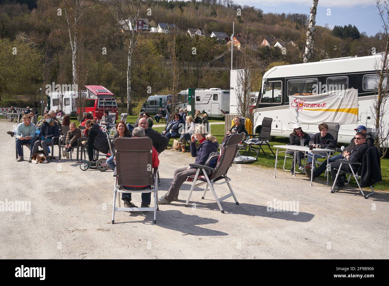 großes zelt camping Coody 8.0 Aufblasbares Luftzelt Beige – Coody – Aufblasbare Zelte & Camping  Zubehör